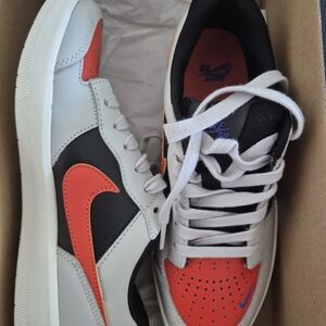 Nwwt Nike Men's White, Black, and Orange Sneakers